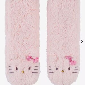 Sanrio Hello Kitty Sherpa Slipper Socks Pink
